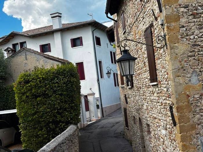 Appartamento quadrilocale in vendita in Via Pietro Bembo, Centro, Asolo