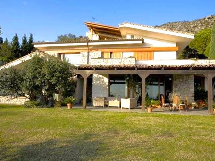 Casa con 6 locali in vendita in Strada Comunale Ponzanello Mamurrano, Formia