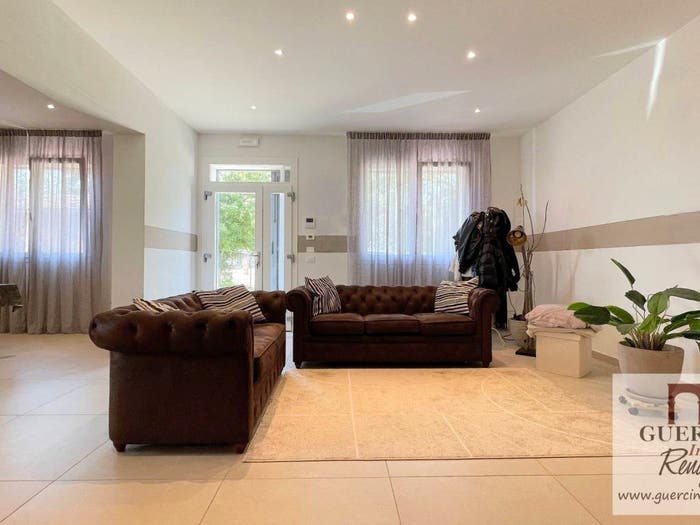 Casa con 6 locali in vendita in Via Alberazza, Renazzo, Cento