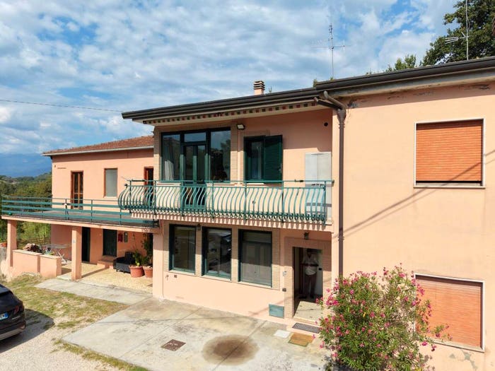 Casa quadrilocale in vendita in Via San Liberatore, San Liberatore, Frosinone