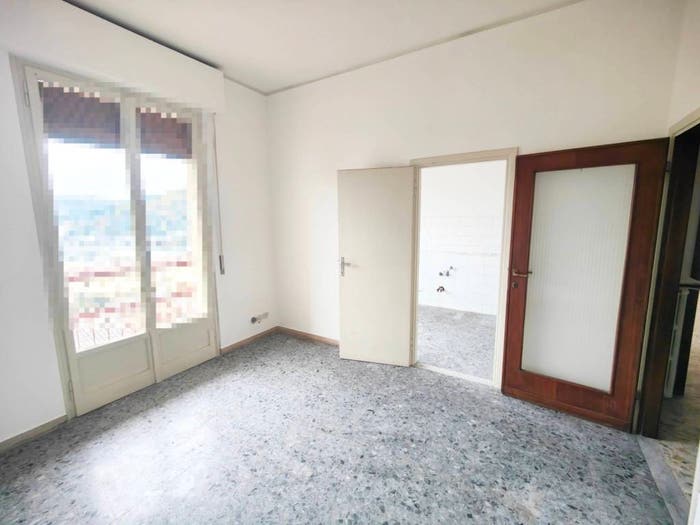 Appartamento con 5 locali in vendita in Via Ammiraglio Burzagli, Città, Montevarchi
