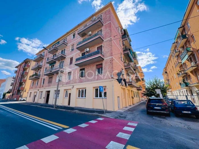 Appartamento bilocale in vendita in Via Pasubio, Saffi, Bologna