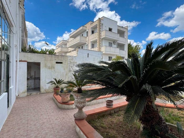 Casa con 6 locali in vendita in Via Cesare Battisti, PresicceAcquarica