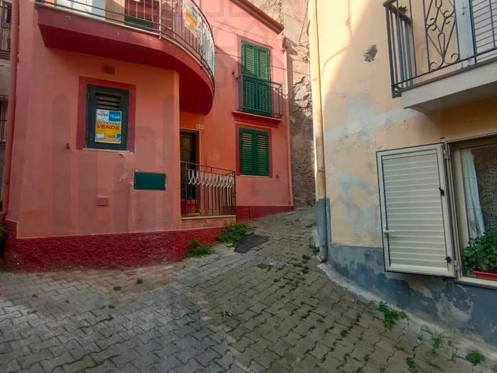 Casa bilocale in vendita in Giampilieri superiore, Giampilieri, Messina