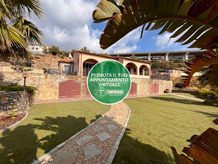 Appartamento con 6 locali in vendita in Via Bonfante PianiCiapin, Piani Ciapin, Cipressa