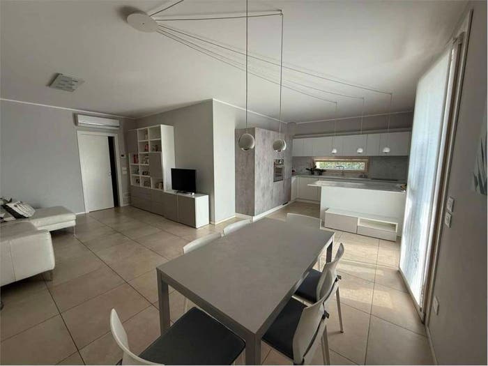 Appartamento quadrilocale in vendita in via G Galilei, Centro, Montebelluna