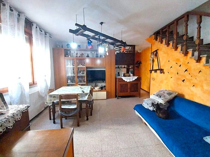 Casa con 5 locali in vendita in Via dei Cappuccini, Centro, Finale Emilia