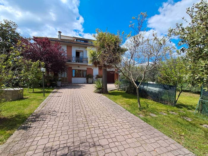 Casa con 6 locali in vendita in faraone, Maltignano