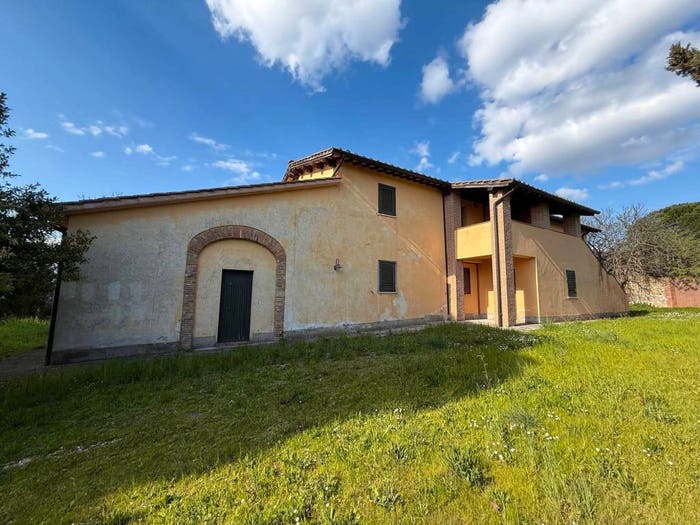 Casa con 6 locali in vendita in Strada di Colle Vaglione, Narni
