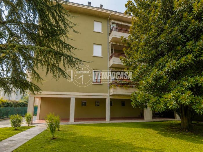 Appartamento trilocale in vendita in Via Giuseppe Verdi, Centro, Montecchio Emilia