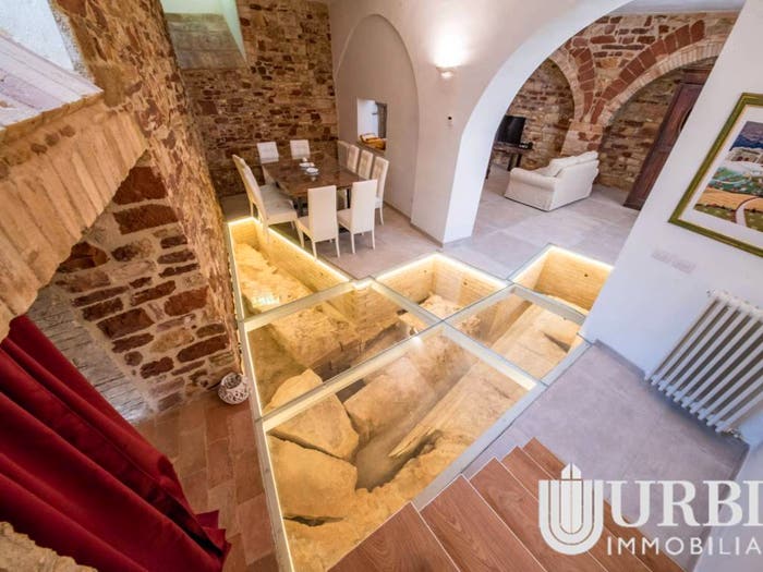 Appartamento quadrilocale in vendita in Piazza Giuseppe Sbaraglini, Centro Storico, Assisi