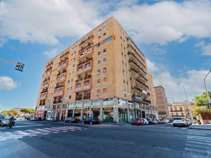 Appartamento con 5 locali in vendita in Via Enrico de Nicola, Libertà Stazione, Catania