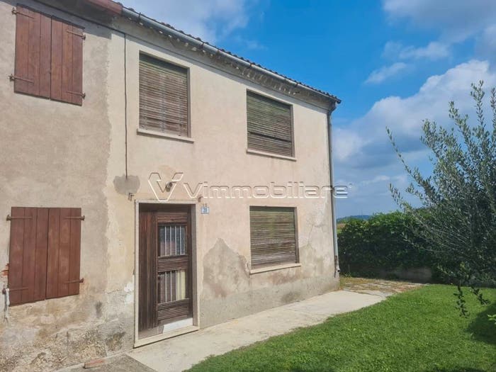 Casa con 6 locali in vendita in Via Strada Pozzetto, Albettone
