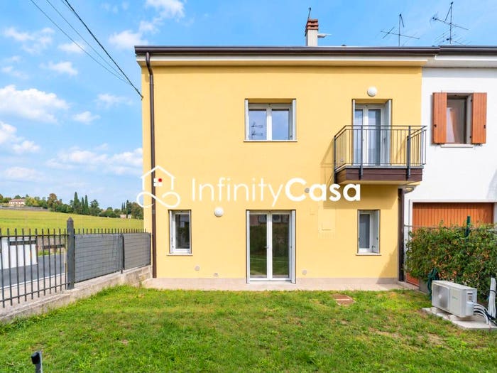 Casa quadrilocale in vendita in Via Villanova, Centro, Sommacampagna