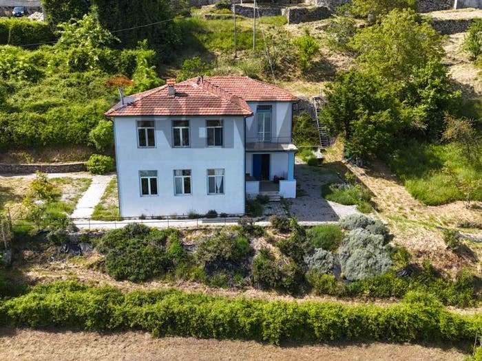 Casa con 6 locali in vendita in Castelnuovo di Garfagnana