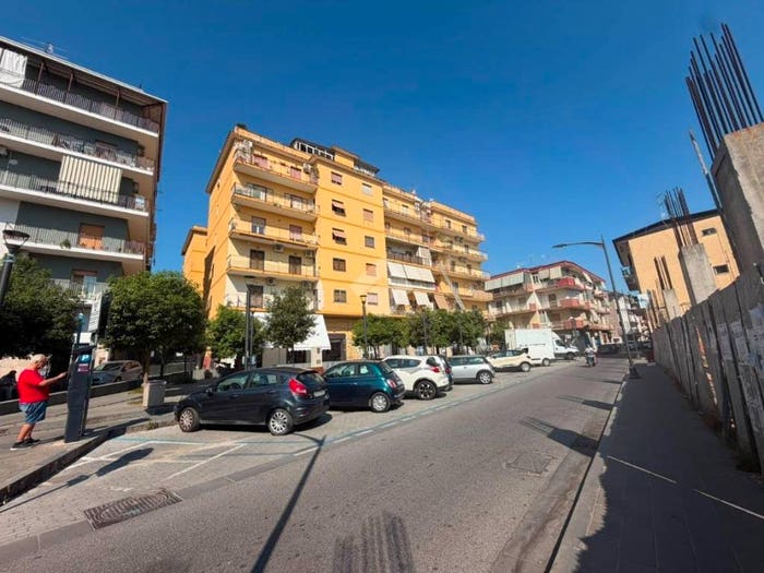 Appartamento trilocale in vendita in Piazza Tammaro Romano, Grumo Nevano