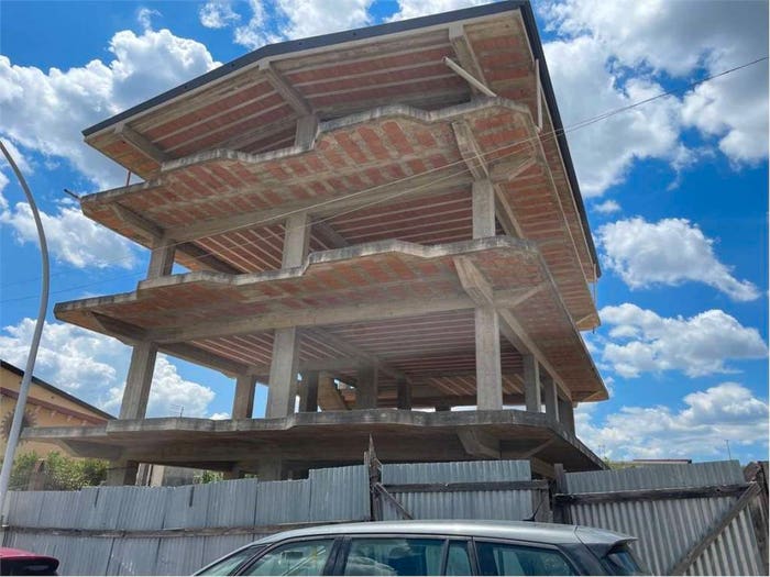 Casa con 6 locali in vendita in Via Sandro Pertini snc, Casagiove