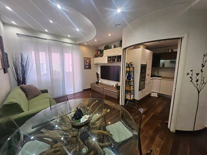 Appartamento con 5 locali in vendita in Circonvallazione Gianicolense, Monteverde Nuovo, Roma