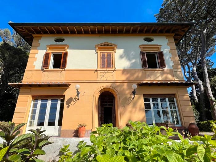 Casa con 6 locali in vendita in Montenero Basso Montenero Alto, Livorno