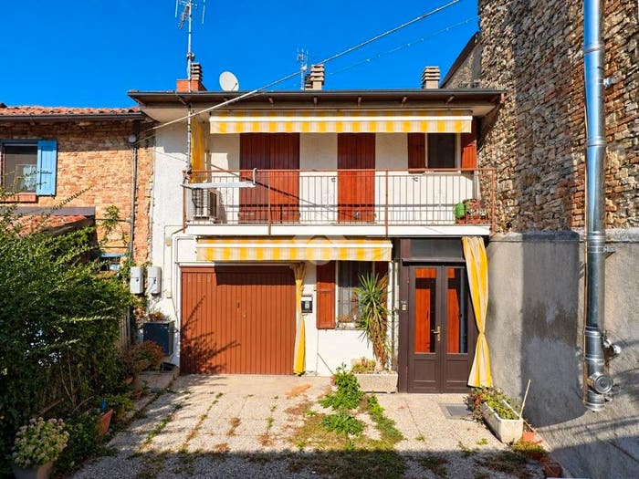 Casa trilocale in vendita in Frazione Cerizzola, Montù Beccaria