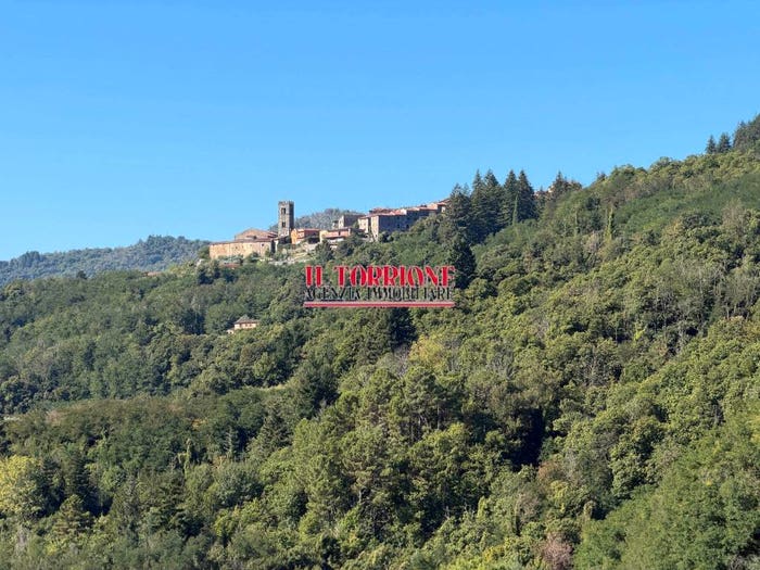 Casa quadrilocale in vendita in Via di Castelvecchio, Castelli Pescia Nord, Pescia