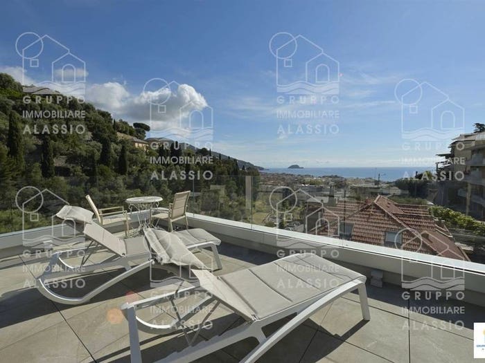 Casa trilocale in vendita in via L Borri, Fenarina Via Neghelli Collina di Ponente, Alassio