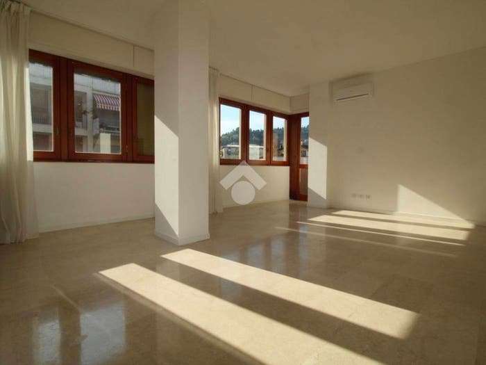 Appartamento quadrilocale in vendita in Via IV Novembre, San Paolo, Bergamo