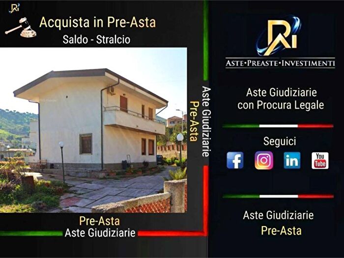 Casa con 5 locali in vendita in via dei Conti Falluc C, Santa Maria, Catanzaro