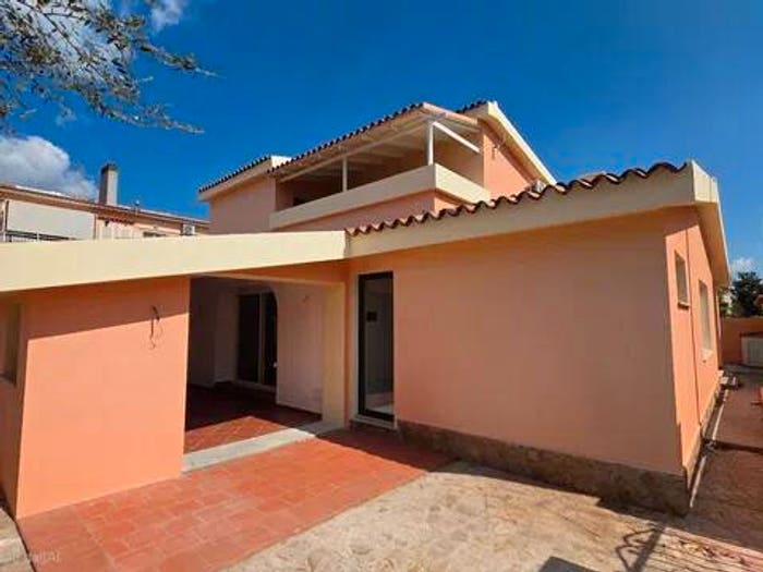 Casa con 5 locali in vendita in Via Santorre Di Santarosa, Viale Aldo Moro Ospedale Vecchio, Olbia