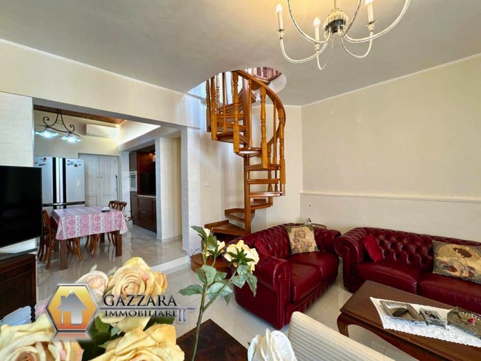 Casa con 6 locali in vendita in Via Principessa Jolanda, Canicattini Bagni