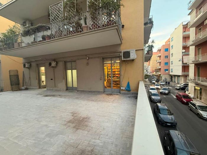 Appartamento con 5 locali in vendita in Via Firenze, XX Settembre Tribunale, Catania