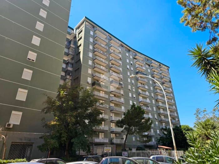 Appartamento con 5 locali in vendita in Via Azolino Hazon, Brancaccio, Palermo