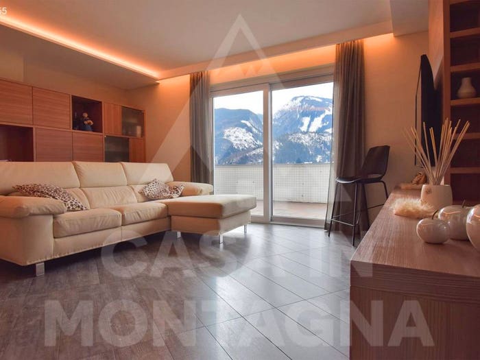 Casa con 6 locali in vendita in Strada Statale delle Dolomiti, Piera, Tesero