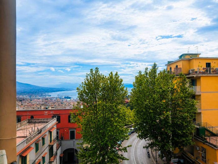 Appartamento trilocale in vendita in Via Domenico Fontana, Arenella, Napoli