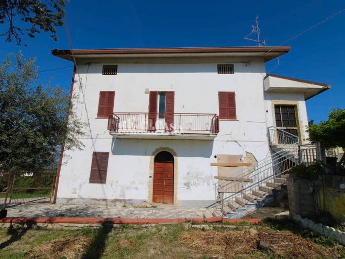 Casa con 6 locali in vendita in via fonte ottone, Colonnella