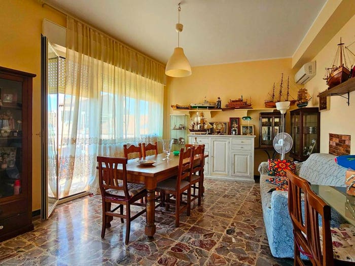 Appartamento con 6 locali in vendita in Via Mauri, Centro, Falconara Marittima