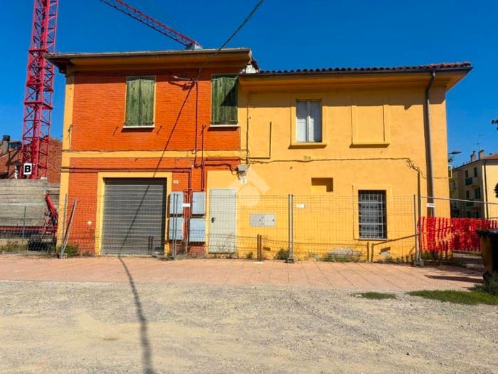 Casa quadrilocale in vendita in Via Roma, Centro, Calderara di Reno