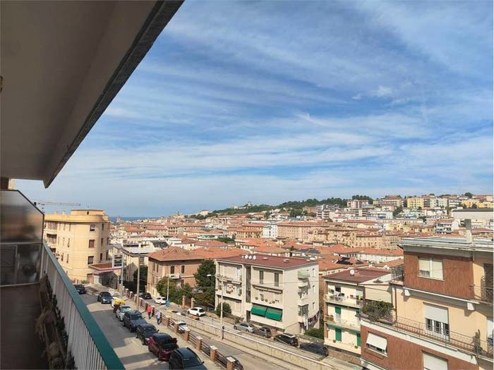 Appartamento con 5 locali in vendita in Adriatico, Ancona
