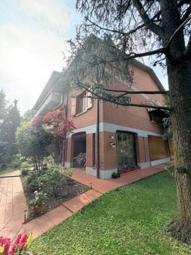 Casa con 6 locali in vendita in Villaggio Giardino, Modena