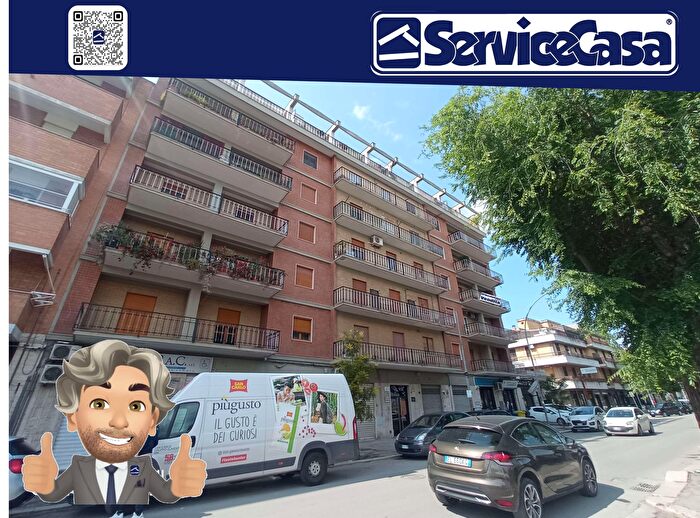 Appartamento con 7 locali in vendita in Via Napoli, Cerignola