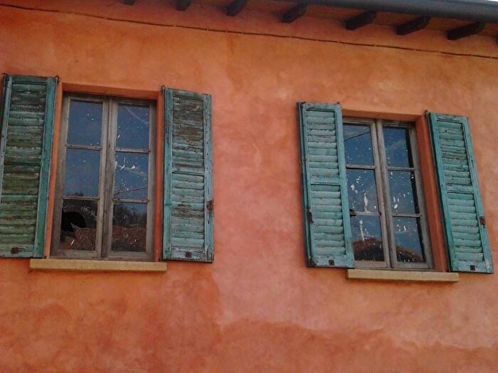 Casa quadrilocale in vendita in Via Bonanomi, Molteno