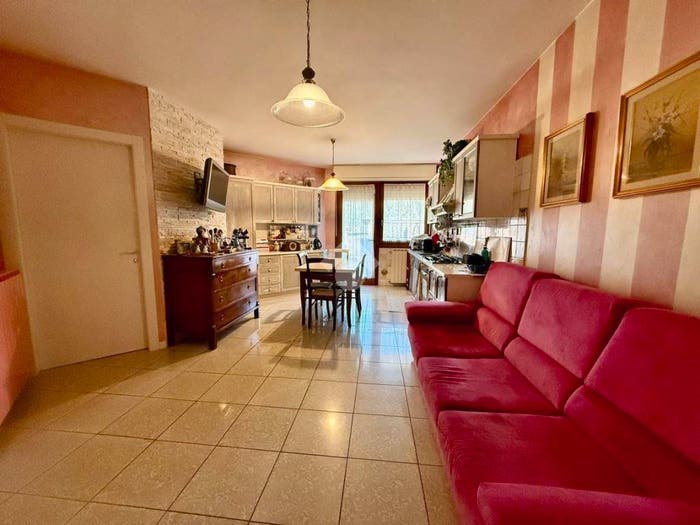 Appartamento trilocale in vendita in Via Franceso Nullo, Centro, Costa Volpino