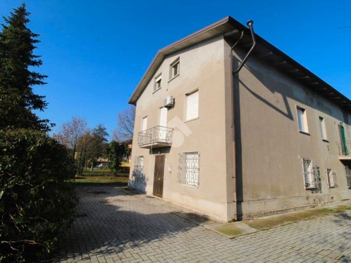 Casa trilocale in vendita in Via Tassone, Bagnolo in Piano