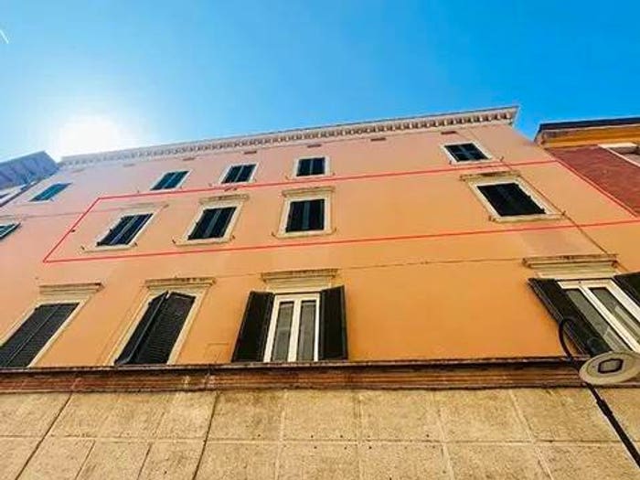 Appartamento con 5 locali in vendita in Via Daniele Manin, Centro Storico, Grosseto
