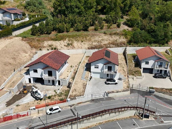 Casa con 5 locali in vendita in Strada Nairole, Borgo, Monticello d'Alba