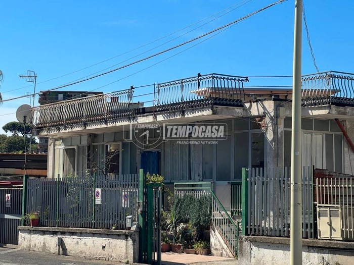 Casa con 5 locali in vendita in Via Domenico Padula, Soccavo, Napoli