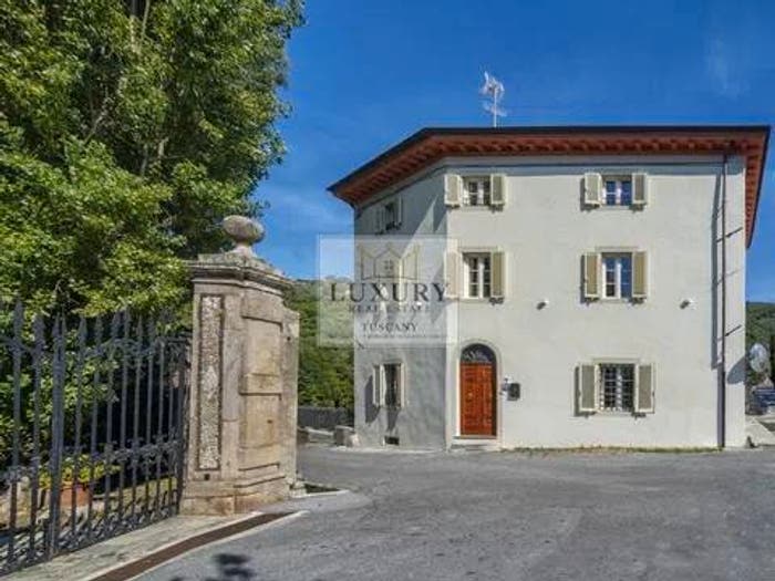 Casa con 6 locali in vendita in Strada Comunale Di Vorno SNC, Verciano Guamo, Capannori