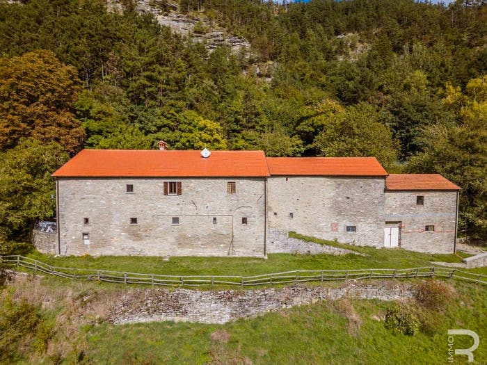 Casa con 6 locali in vendita in Viale Novembre, Centro, Borgo San Lorenzo