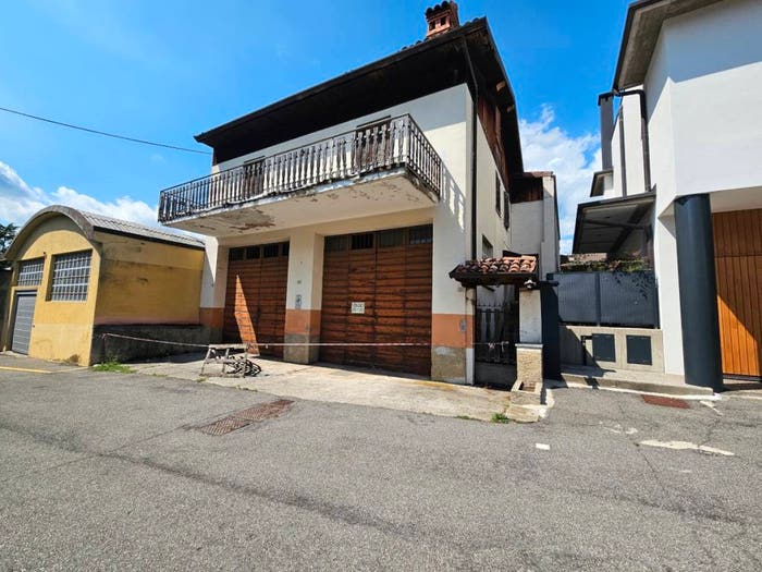 Casa trilocale in vendita in Via Lorenzo Viani, Leffe
