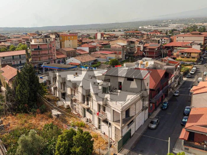 Casa con 6 locali in vendita in Via Mongibello, Piano Tavola, Belpasso